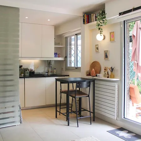 Апартаменты Studio With Terrace Near Paris