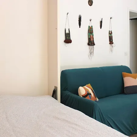 Апартаменты Studio With Terrace Near Paris *