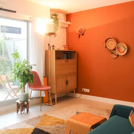 Апартаменты Studio With Terrace Near Paris *